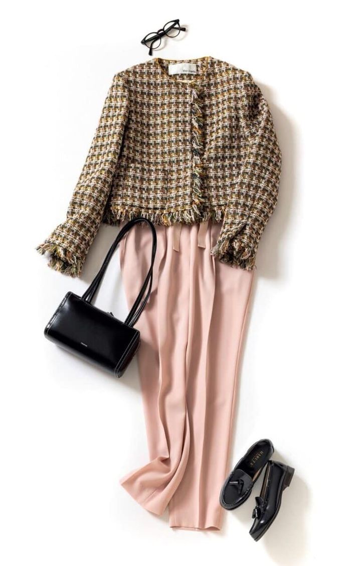 ツイード×辛口黒小物