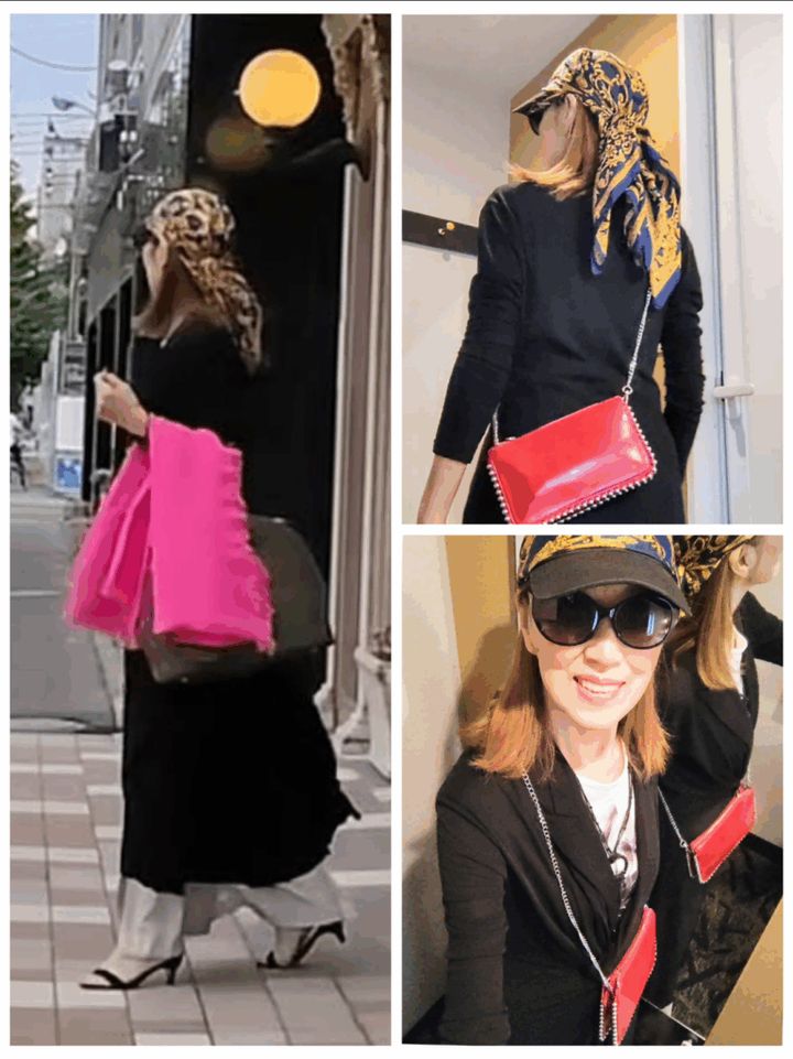 黒のワンピースに派手柄のスカーフをコーディネート