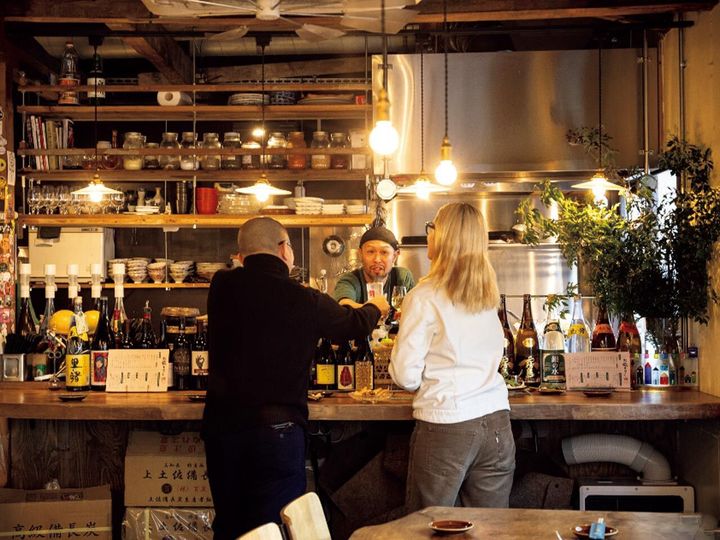 本町『めし処 ゑノゐ』の内観