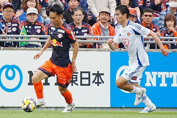 RB大宮アルディージャMF、ボランチで攻守に躍動！昨季の経験を糧に首位追撃へ