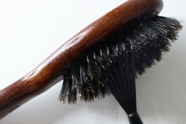 ダイソー ヘアブラシクリーナー（洗えるタイプ） 豚毛ブラシ