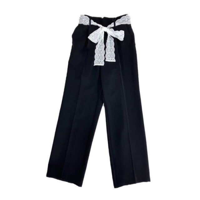 しまむらのレースベルトストレートパンツ