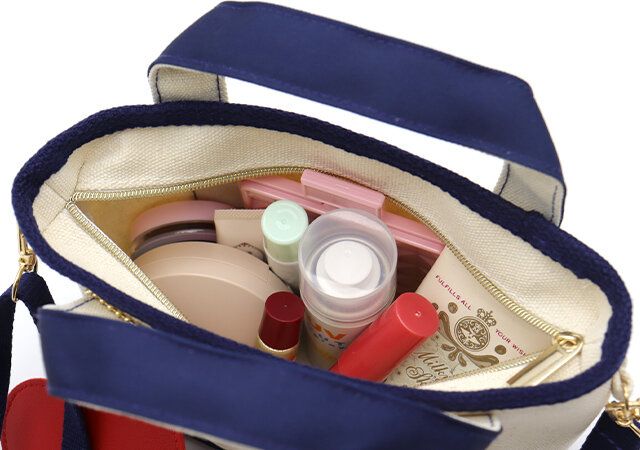 アリソン ブラウンミニトート中身