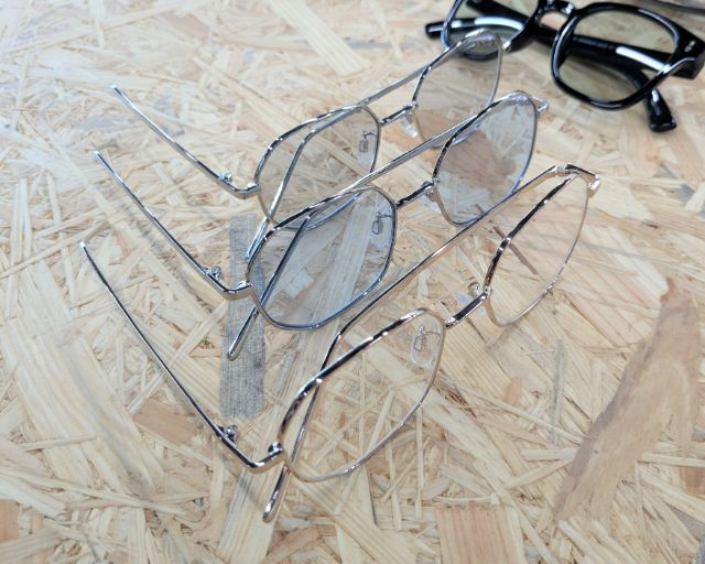 3色のUVカットセプタゴンメタルサングラス