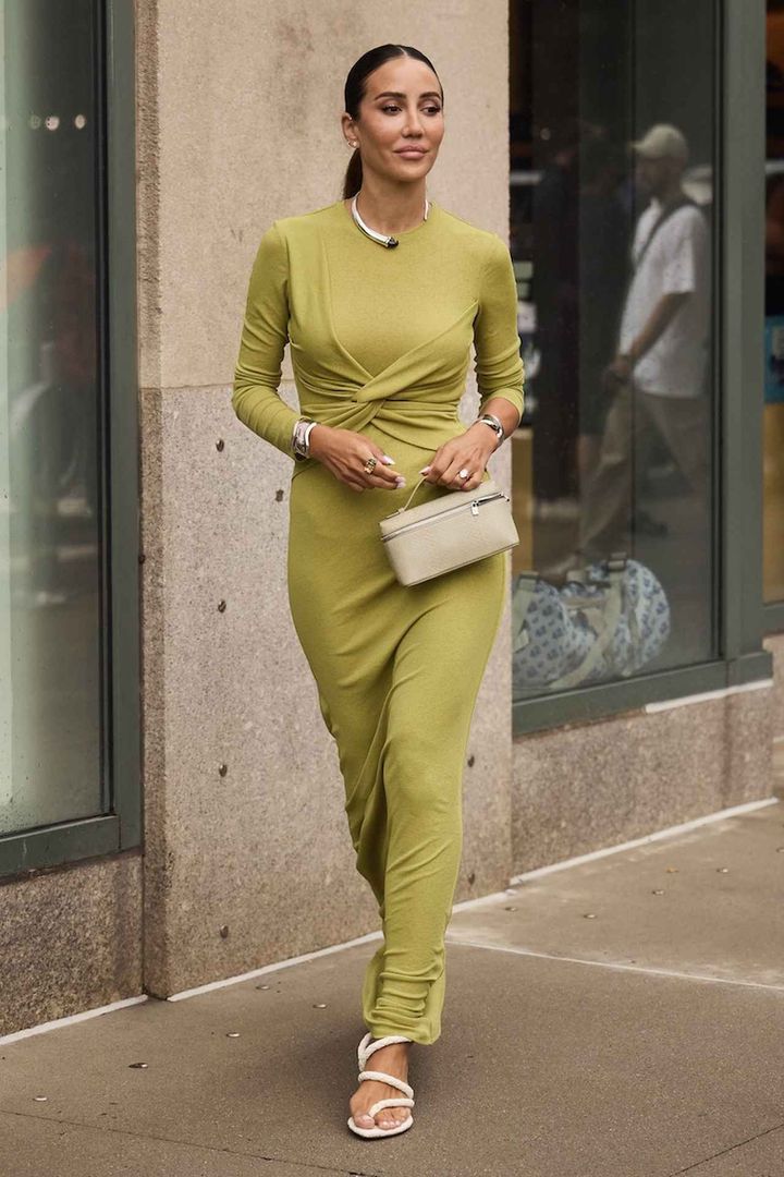 画像: フレッシュなライムグリーンはくすみトーンがちょうどいい