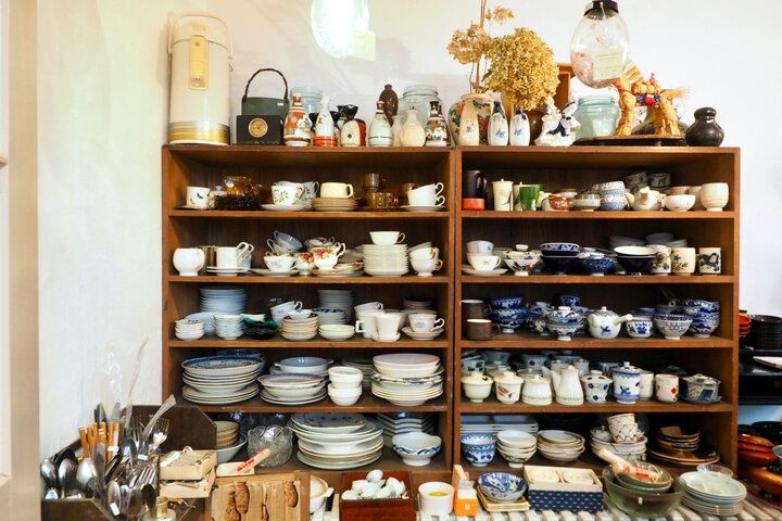 京都の城下町で見つけた♪ レトロでかわいい雑貨が詰まった宝箱のようなカフェ／ 福知山「まぃまぃ堂」