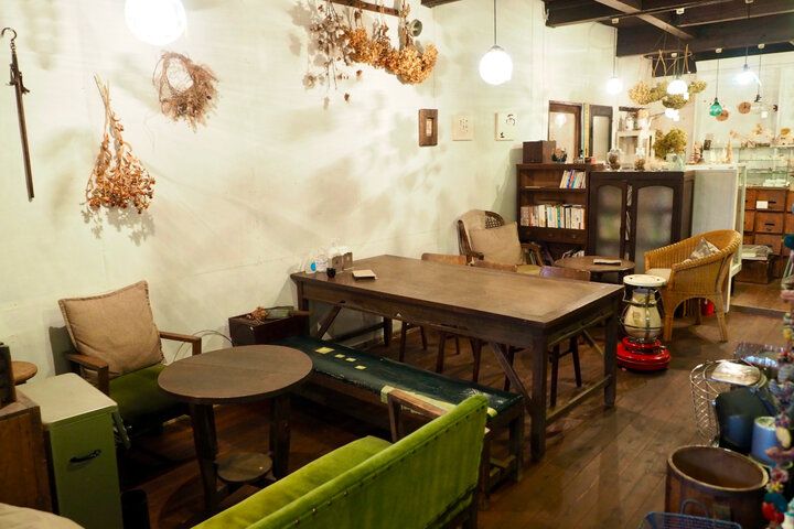 京都の城下町で見つけた♪ レトロでかわいい雑貨が詰まった宝箱のようなカフェ／ 福知山「まぃまぃ堂」