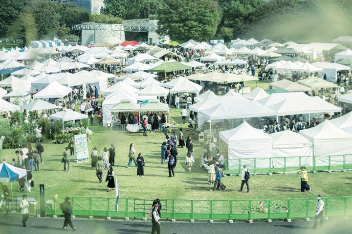 世界中の古き良きものが集結「東京蚤の市'25 SPRING」パンや焼き菓子がそろう「こむぎフェス」も初開催