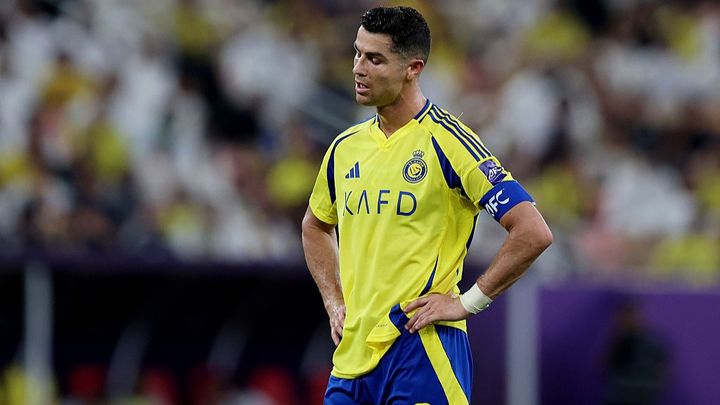 世界最強の40歳FWがJクラブに負けて傷心中？契約延長交渉はストップか