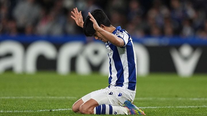 「これで終わりだ」日本代表エースのクラブが絶望的状況も「努力した続けた唯一の選手だ」と称賛