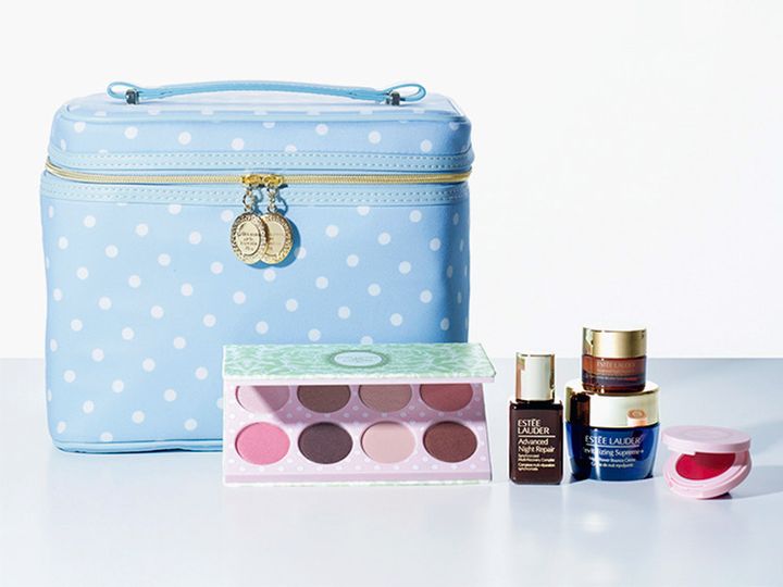 エスティ ローダーのメイクアップ コフレ 2025