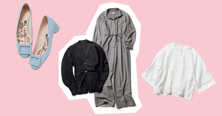 ロジェヴィヴィエの水色のローヒールシューズとリタンのオールインワンとVネックカーディガンとヌキテパの白ブラウス