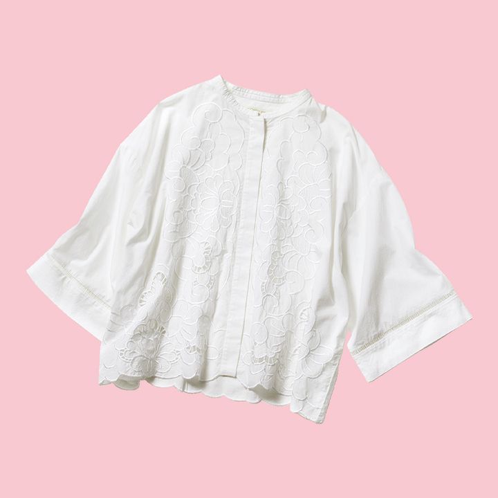 ヌキテパの裾スカラップが可愛い白ブラウス