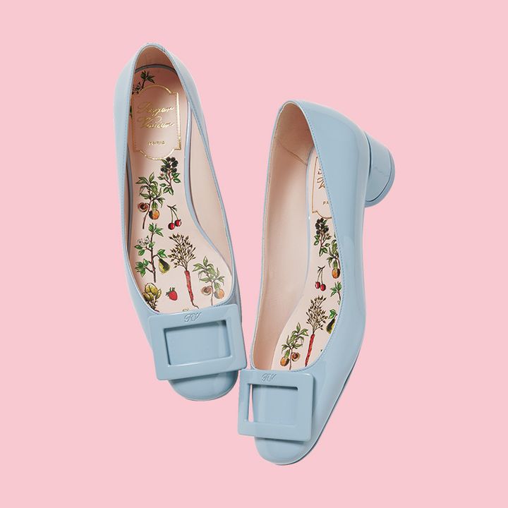 ロジェヴィヴィエの水色のローヒールシューズ