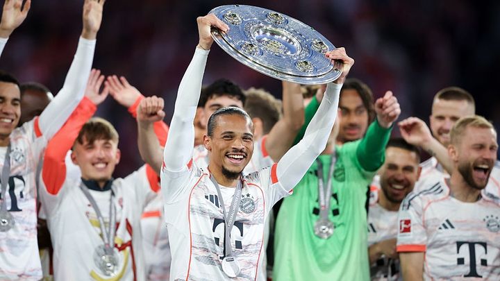 バイエルンFWサネの契約延長についてCEO「天気のように物事は変わるものだ」