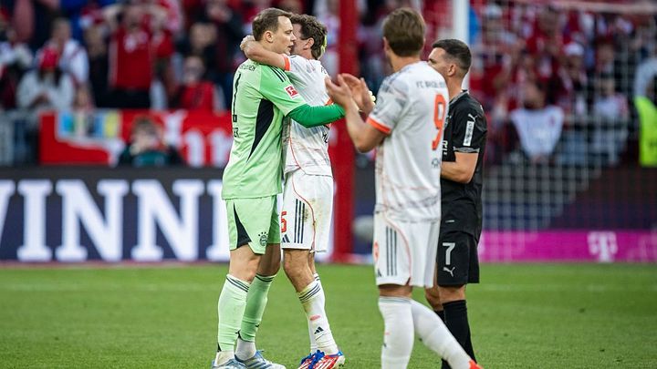 ノイアー、ミュラーのバイエルン退団に感謝のメッセージ…「あなたを定義するものはフットボールを遥かに超えている」