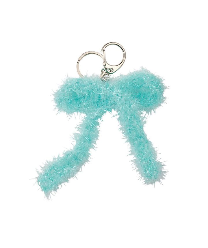 八木アリサとバッグチャーム