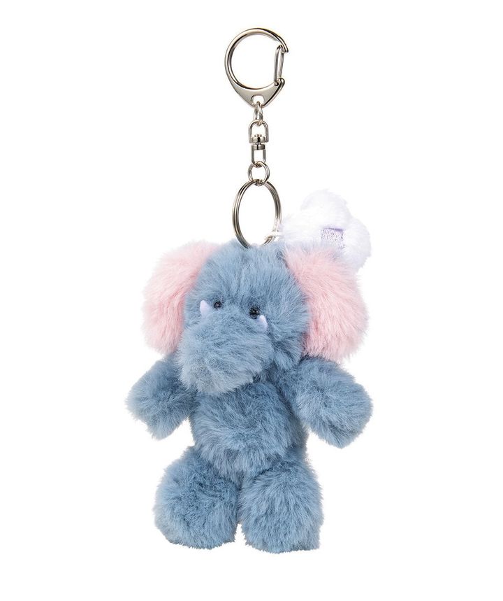 八木アリサとバッグチャーム