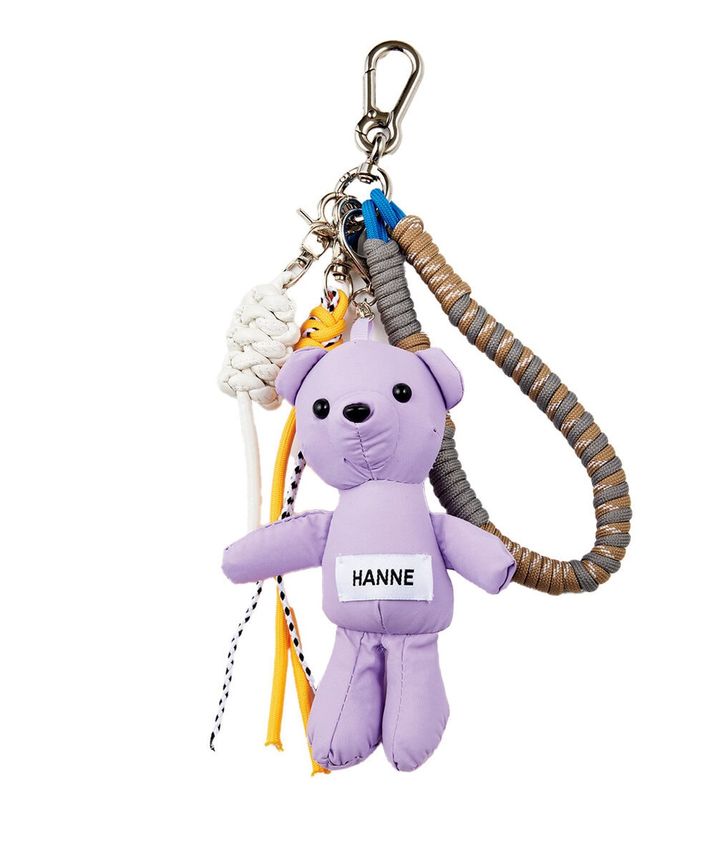 八木アリサとバッグチャーム