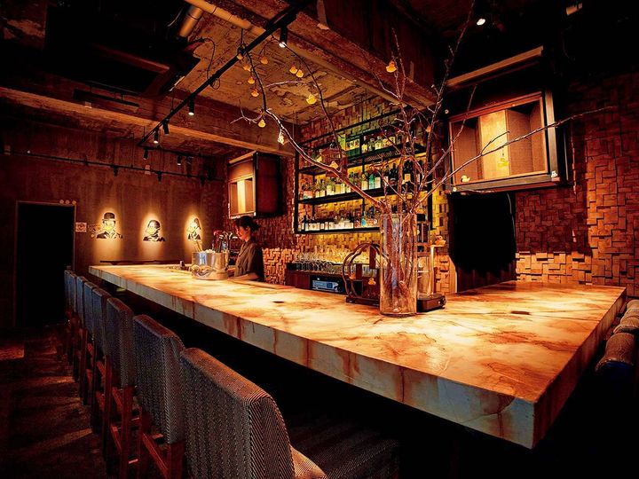 堺筋本町『BAR DUCK22』の内観