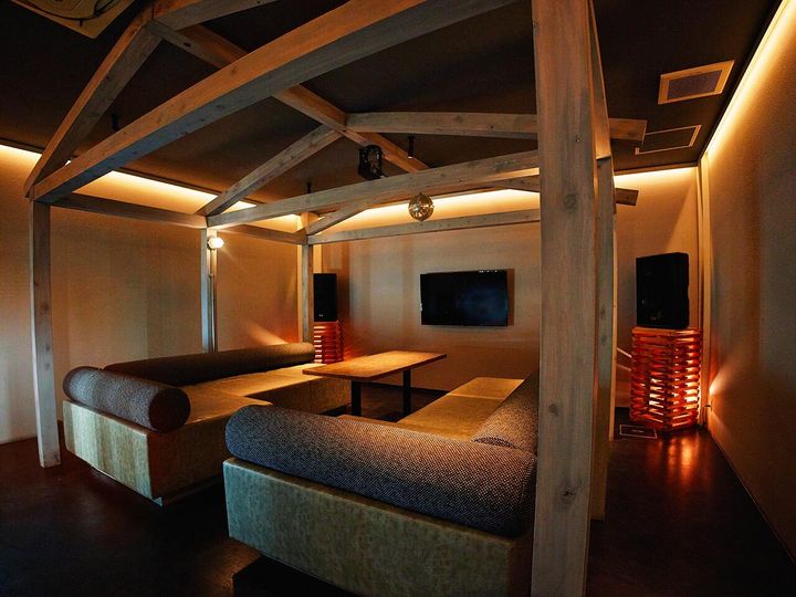 堺筋本町『BAR DUCK22』の内観