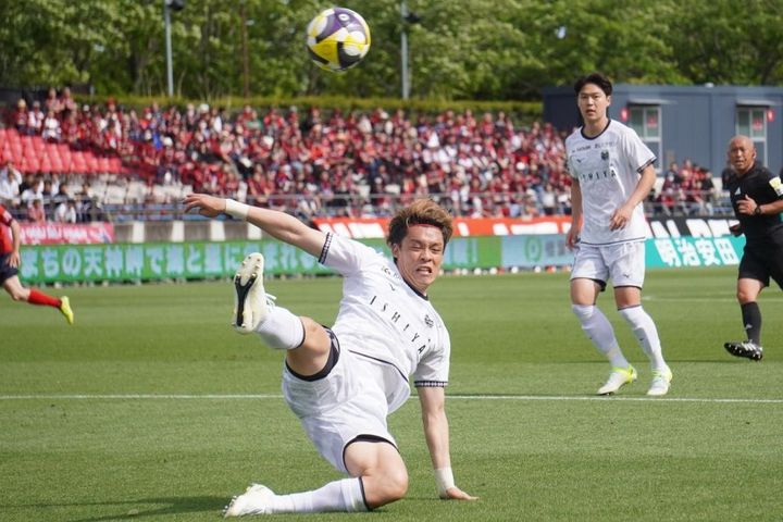 J2北海道コンサドーレ札幌DF家泉怜依が初対戦の古巣に恩返し弾！「ファーが空くの分かっていた」と強烈ボレー