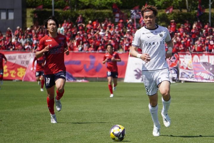 J2北海道コンサドーレ札幌DF家泉怜依が初対戦の古巣に恩返し弾！「ファーが空くの分かっていた」と強烈ボレー