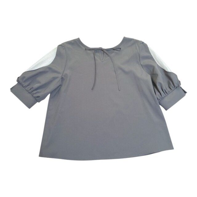 しまむらの袖シアーブラウス