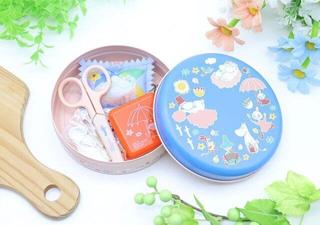 MOOMIN［ムーミン］可愛いがぎゅっと詰まった豪華9点丸缶入りお裁縫セット