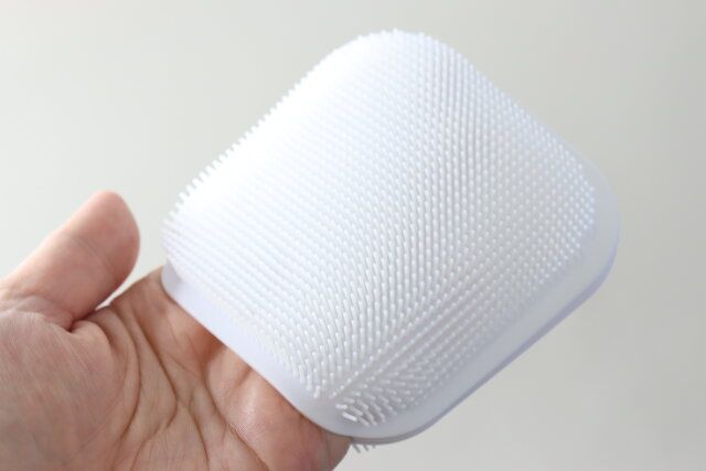 柔らかシリコーン掃除ブラシ ダイソー 手