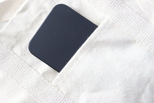 ダイソーの外ポケットがある仕切りトートバッグ