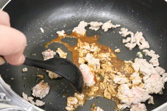 セリアの食事にも使えるメジャーお玉は計量にも盛り付けにも食事にも使える