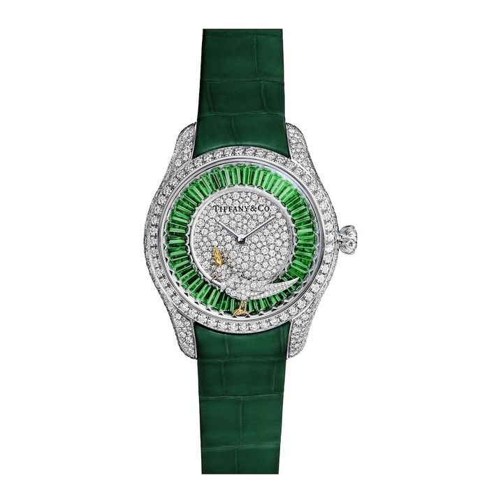 「ジャン・シュランバージェ バイ ティファニー」バード オン ア ロック トゥアボライト ウォッチ（WG×ダイヤモンド×ツァボライト×ピンクサファイア、ケース径39mm、自動巻き）￥32,560,000／TIFFANY & Co.