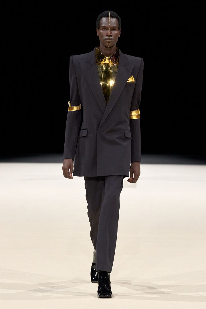 バルマン by オリヴィエ・ルスタン 2024-25年秋冬メンズコレクションより。