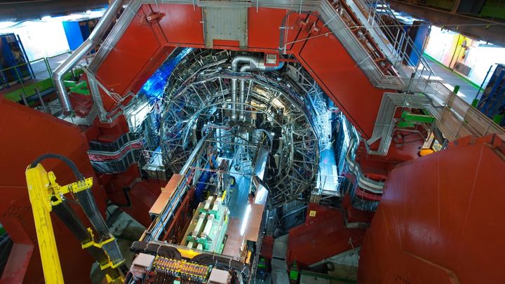 鉛ビームが擦れただけで金誕生