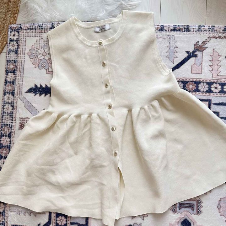 画像: ペプラムニットベスト