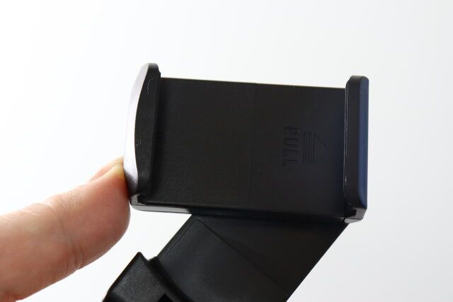 多機能スマホホルダー スマホを挟む部分