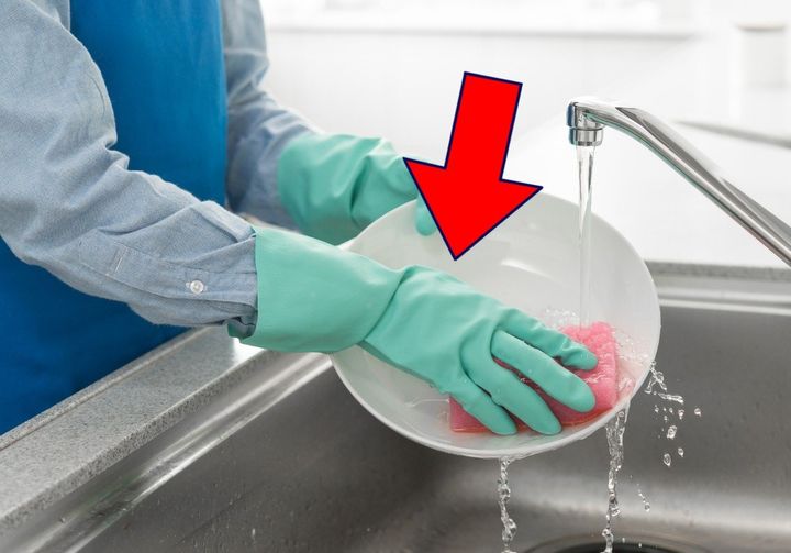 食器を洗うとき「ゴム手袋」使ってる？
