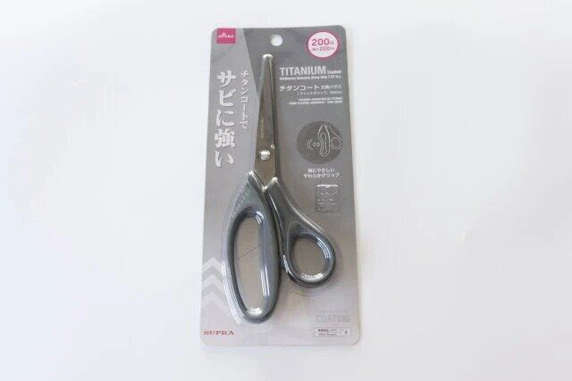 ダイソー チタンコート 文具ハサミ（フィットグリップ、20cm） パッケージ