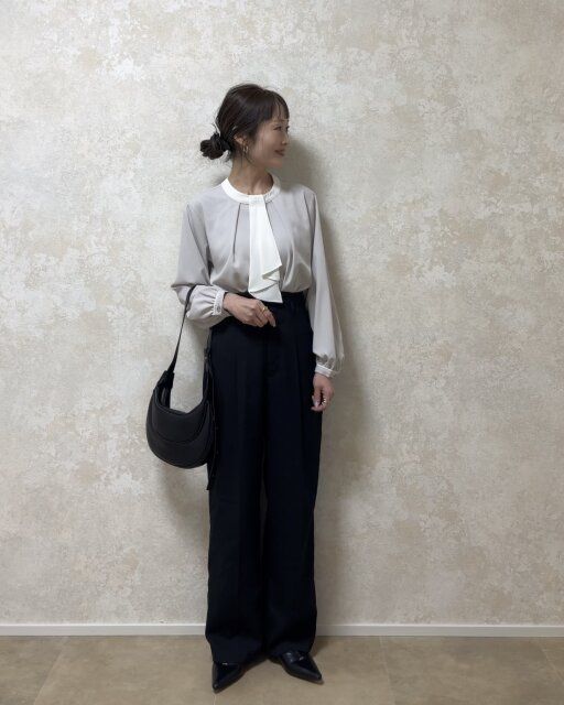 ボウタイブラウンでキレイめコーデ