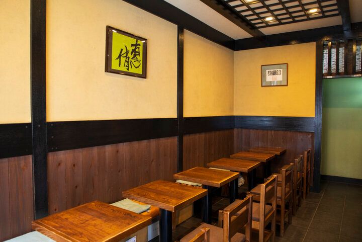 鎌倉小町通りの老舗「鎌倉甘味処くるみ」で味わう♪昔ながらのあんみつとふっくらモチモチの白玉