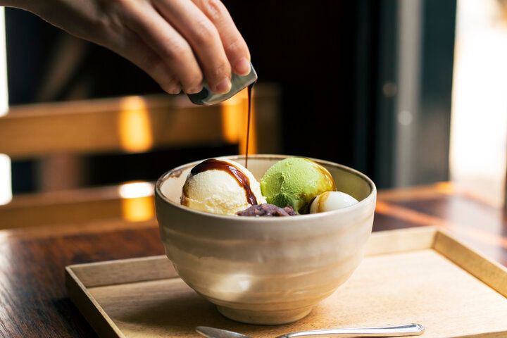 鎌倉小町通りの老舗「鎌倉甘味処くるみ」で味わう♪昔ながらのあんみつとふっくらモチモチの白玉