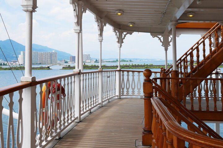 クラシカルな観光船「ミシガン」で、琵琶湖のパノラマビュー＆グルメを楽しむ船旅を♪