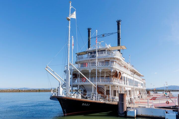 クラシカルな観光船「ミシガン」で、琵琶湖のパノラマビュー＆グルメを楽しむ船旅を♪