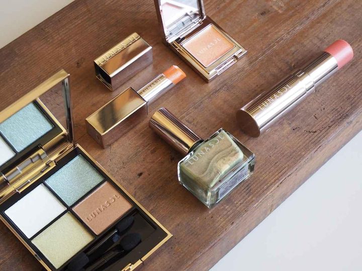 画像1: 夏のまなざしに、熱帯のきらめきを。ルナソル夏コレクションが登場