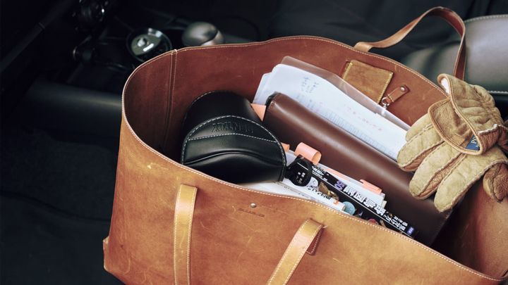 〈ジルサンダー〉レザーバッグ