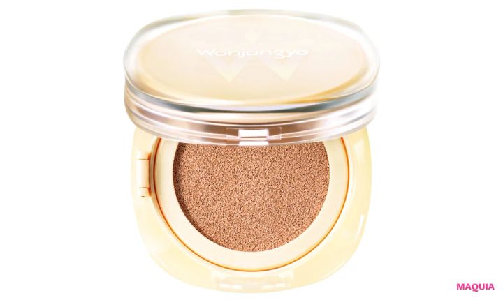 与田祐希さん、今気になるメイクは「透け感リップとパープルアイ」。リピ買いコスメもご紹介！_10