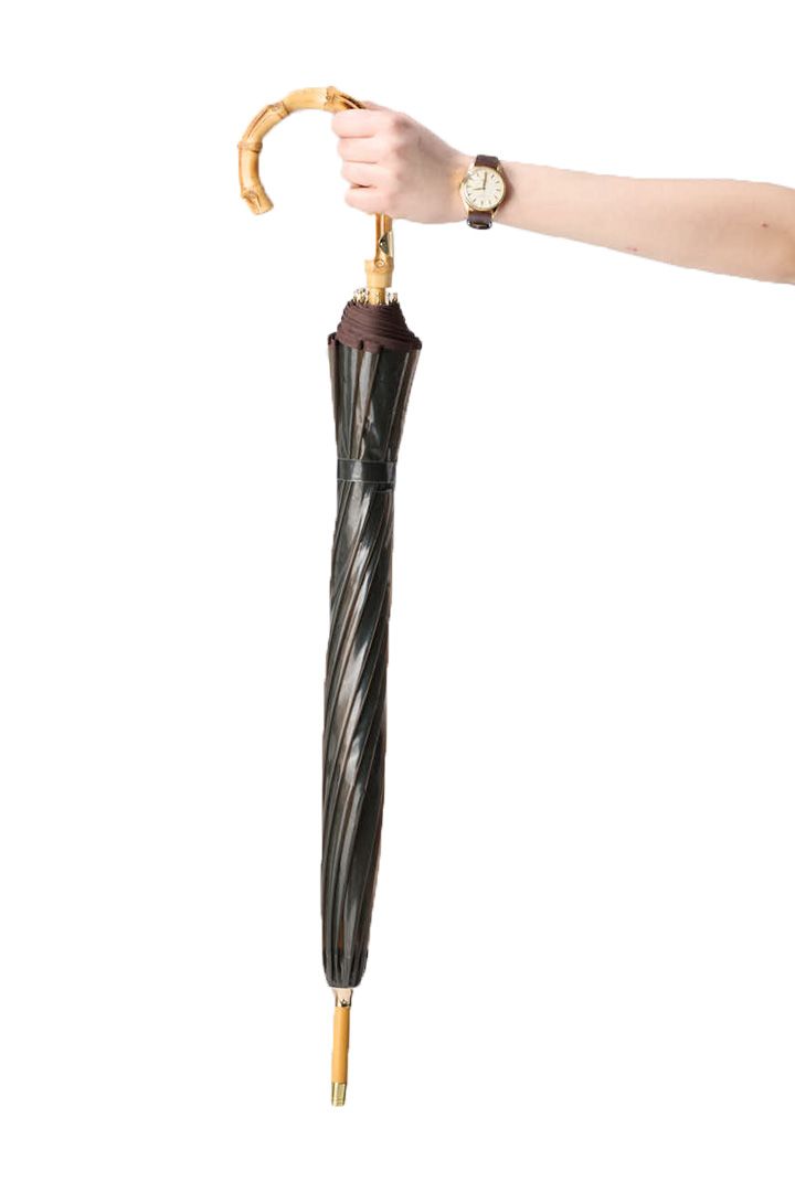 人気すぎて入荷待ちになるものも。コーデをよりおしゃれにする小物たち9選