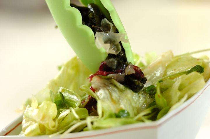 レタスと海藻のサラダの作り方1