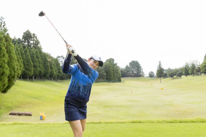 100以上叩くのはオーバースイングのせい？女子プロが改善法を解説